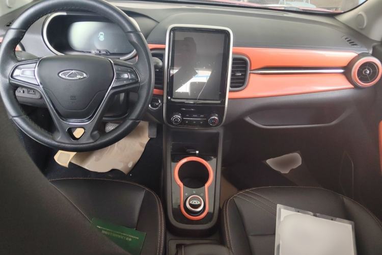 Used Chery QQ Little Ant 2021 150 000 Yuan "Ant Fan" Edition New Ant Cool Version Lithium-Ion Battery Center Console