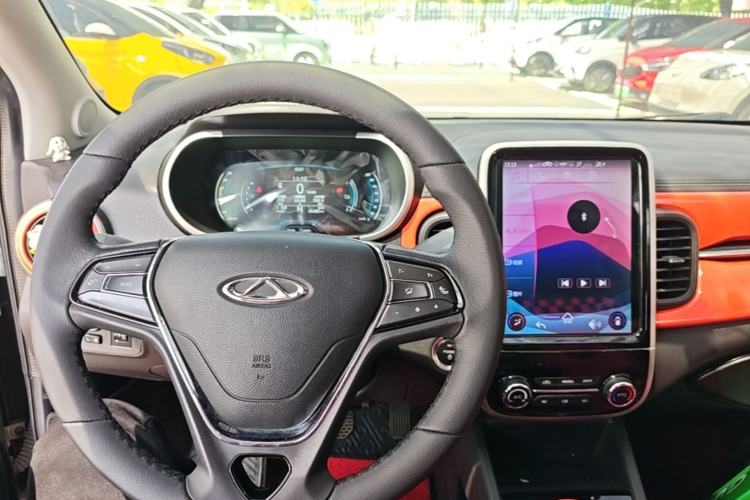Used Chery QQ Little Ant 2021 200 000-Yuan Ant Fan Edition Oxygen Version Lithium-Ion Battery 301 km Center Console