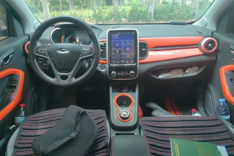 Used Chery QQ Little Ant 2021 150 000 Yuan Ant Fan Edition Ant Trend Version Lithium Iron Phosphate Center Console