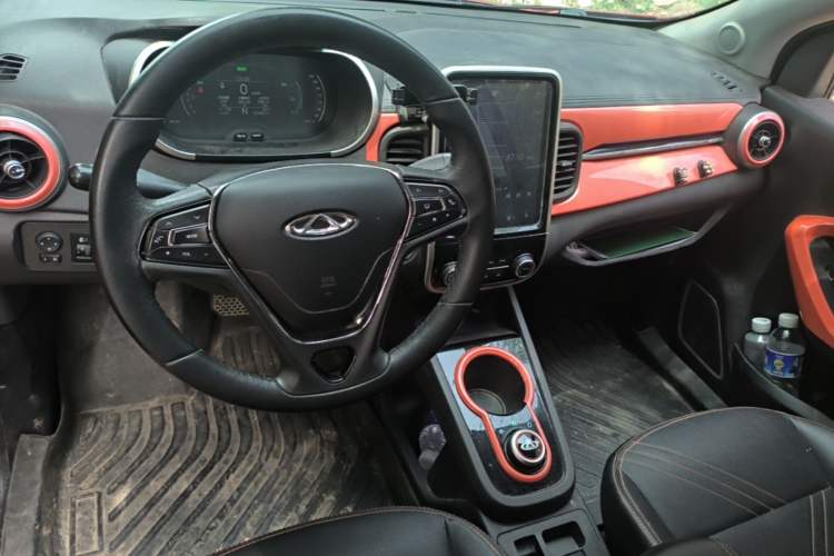 Used Chery QQ Little Ant 2021 150 000 Yuan "Ant Fan" Edition New Ant Cool Version Lithium-Ion Battery Center Console