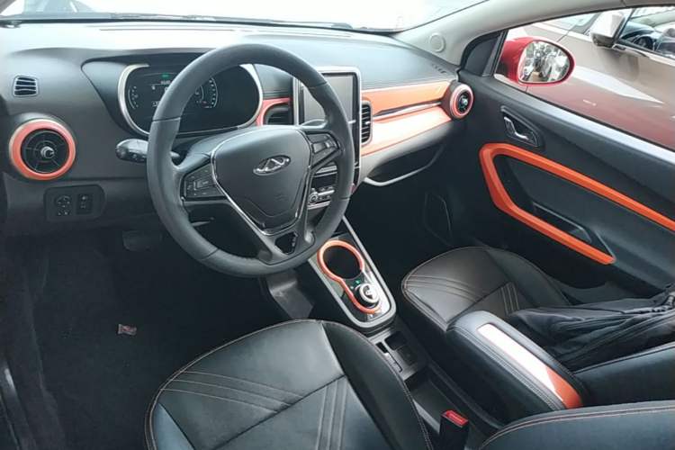Used Chery QQ Little Ant 2021 200 000-Yuan Ant Fan Edition Energetic Version NMC Lithium Battery 301 km Center Console