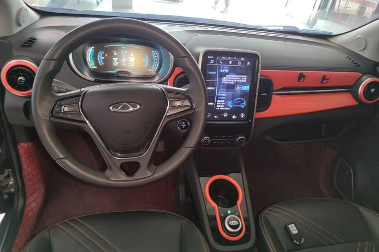 Used Chery QQ Little Ant 2021 200 000-Yuan Ant Fan Edition Talent Version NMC Battery 408 km续航 Center Console
