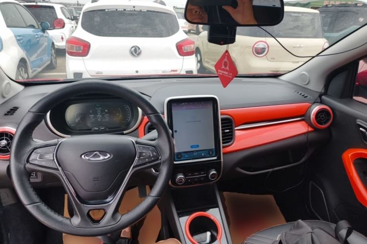 Used Chery QQ Little Ant 2021 200 000 Yuan "Ant Fan" Edition Energized Version NMC Lithium Battery 301 km Center Console