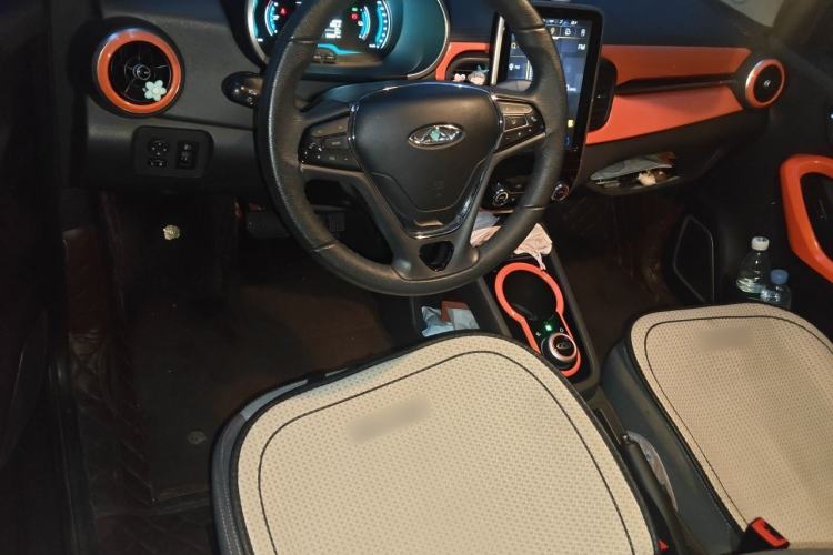 Used Chery QQ Little Ant 2021 150 000 Yuan Ant Fan Edition Ant Trend Version Lithium Iron Phosphate Center Console