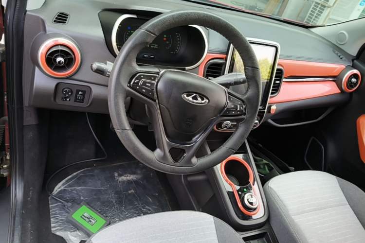 Used Chery QQ Little Ant 2021 150 000 Yuan "Ant Fan" Edition Ant Cool Version with Ternary Lithium Center Console