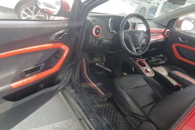 Used Chery QQ Little Ant 2021 200 000 Yuan "Ant Fan" Edition Energized Version NMC Lithium Battery 301 km Driver Seat