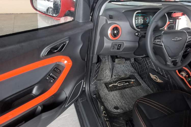 Used Chery QQ Little Ant 2021 200 000-Yuan Ant Fan Edition Talent Version NMC Battery 301 km Driver Seat