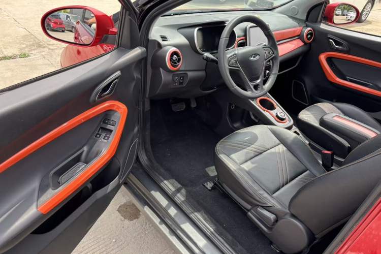 Used Chery QQ Little Ant 2021 200 000-Yuan Ant Fan Edition Energetic Version NMC Lithium Battery 301 km Driver Seat