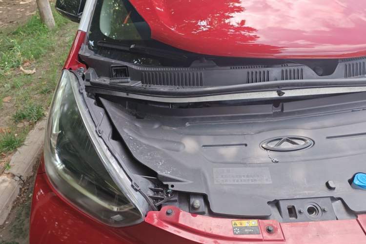 Used Chery QQ Little Ant 2021 150 000 Yuan "Ant Fan" Edition New Ant Cool Version Lithium-Ion Battery Engine Bay Right