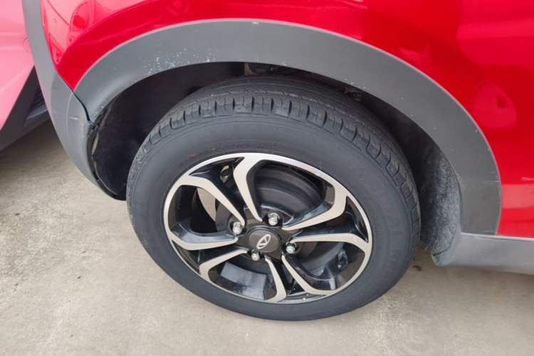 Used Chery QQ Little Ant 2021 200 000 Yuan "Ant Fan" Edition Energized Version NMC Lithium Battery 301 km Exterior 3