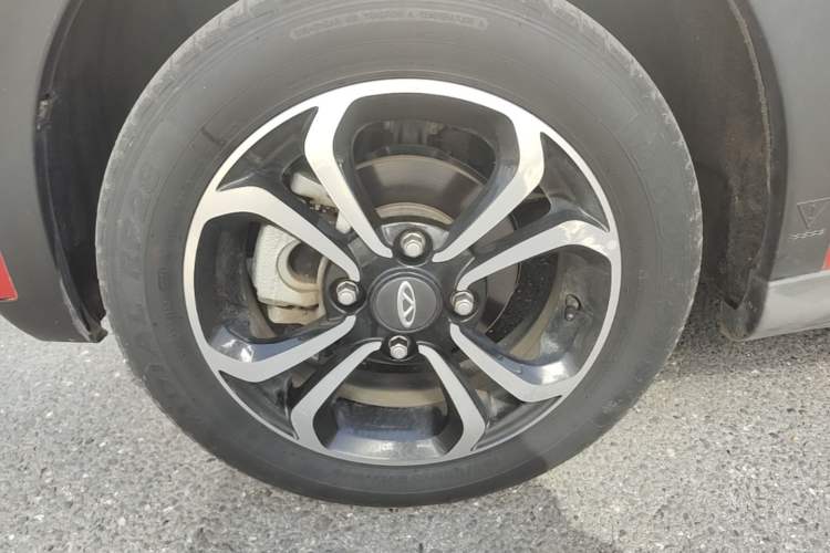 Used Chery QQ Little Ant 2021 200 000 Yuan "Ant Fan" Edition Energized Version NMC Lithium Battery 301 km Exterior 4