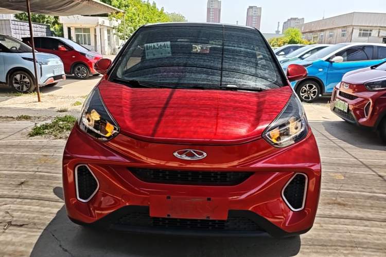 Used Chery QQ Little Ant 2021 200 000-Yuan Ant Fan Edition Oxygen Version Lithium-Ion Battery 301 km Front