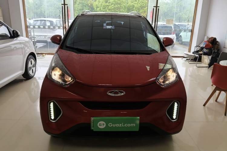 Used Chery QQ Little Ant 2021 200 000 Yuan "Ant Fan" Edition Energized Version NMC Lithium Battery 301 km Front