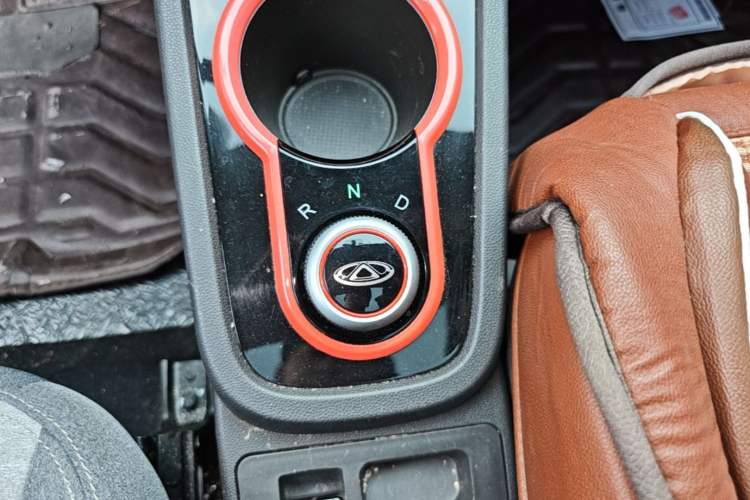 Used Chery QQ Little Ant 2021 150 000 Yuan Ant Fan Edition Ant Stylish Version Lithium-Ion Battery Gear Lever