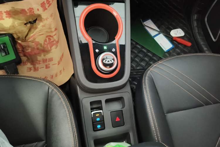 Used Chery QQ Little Ant 2021 200 000 Yuan "Ant Fan" Edition Energized Version NMC Lithium Battery 301 km Gear Lever