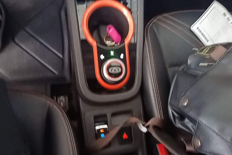 Used Chery QQ Little Ant 2021 150 000 Yuan "Ant Fan" Edition New Ant Cool Version Lithium-Ion Battery Gear Lever