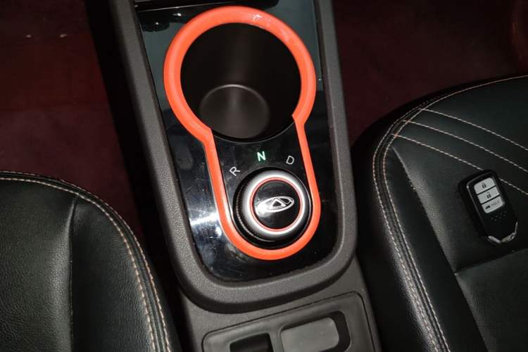 Used Chery QQ Little Ant 2021 200 000-Yuan Ant Fan Edition Talent Version NMC Battery 408 km续航 Gear Lever