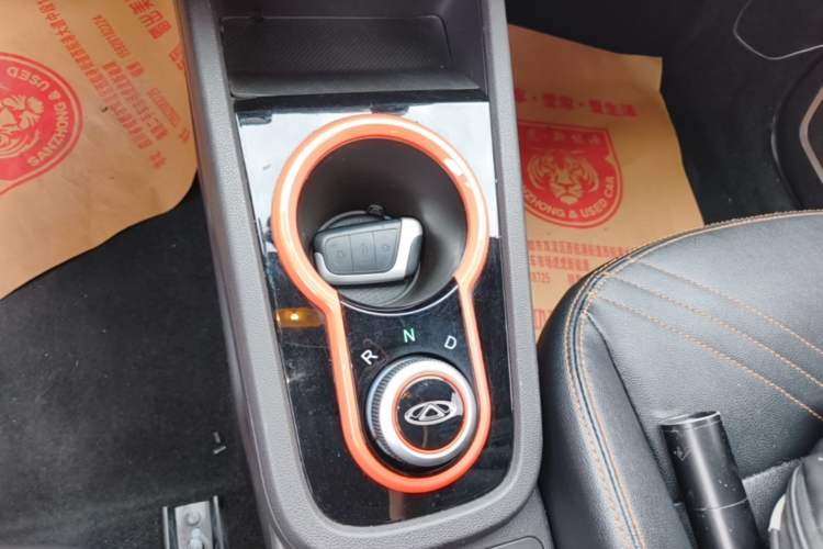 Used Chery QQ Little Ant 2021 200 000 Yuan "Ant Fan" Edition Energized Version NMC Lithium Battery 301 km Gear Lever