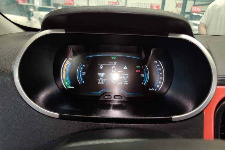 Used Chery QQ Little Ant 2021 150 000 Yuan "Ant Fan" Edition Ant Cool Version with Ternary Lithium Instrument Cluster