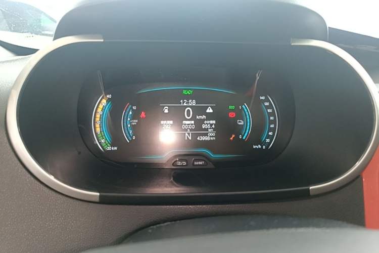 Used Chery QQ Little Ant 2021 200 000 Yuan "Ant Fan" Edition Energized Version NMC Lithium Battery 301 km Instrument Cluster