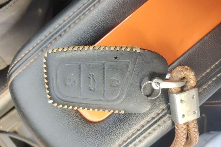 Used Chery QQ Little Ant 2021 200 000 Yuan "Ant Fan" Edition Energized Version NMC Lithium Battery 301 km Interior 1