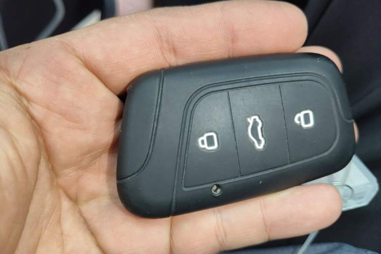 Used Chery QQ Little Ant 2021 200 000-Yuan Ant Fan Edition Talent Version NMC Battery 408 km续航 Interior 1