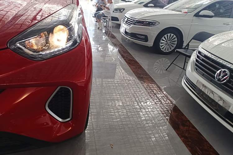 Used Chery QQ Little Ant 2021 150 000 Yuan "Ant Fan" Edition New Ant Cool Version Lithium-Ion Battery Left Front Headlight