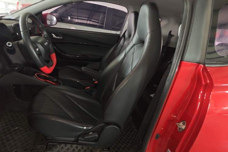 Used Chery QQ Little Ant 2021 200 000-Yuan Ant Fan Edition Talent Version NMC Battery 301 km Left Front Seat