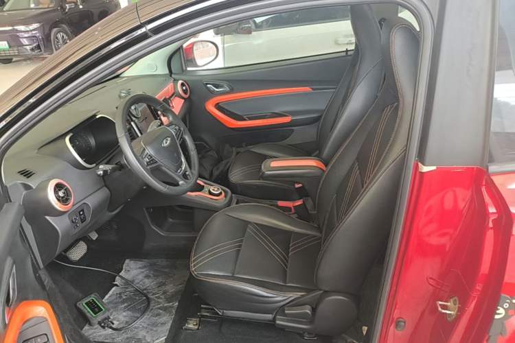 Used Chery QQ Little Ant 2021 200 000 Yuan "Ant Fan" Edition Energized Version NMC Lithium Battery 301 km Left Front Seat