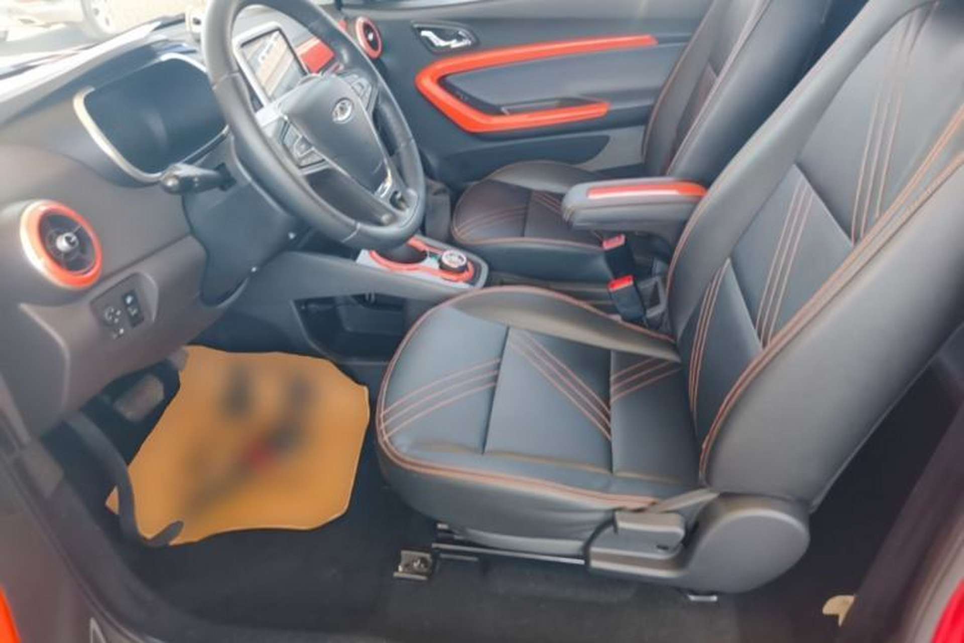Used Chery QQ Little Ant 2021 150 000 Yuan Ant Fan Edition Queen Version Lithium Iron Phosphate Left Front Seat