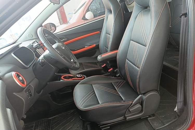 Used Chery QQ Little Ant 2021 200 000 Yuan "Ant Fan" Edition Energized Version NMC Lithium Battery 301 km Left Front Seat