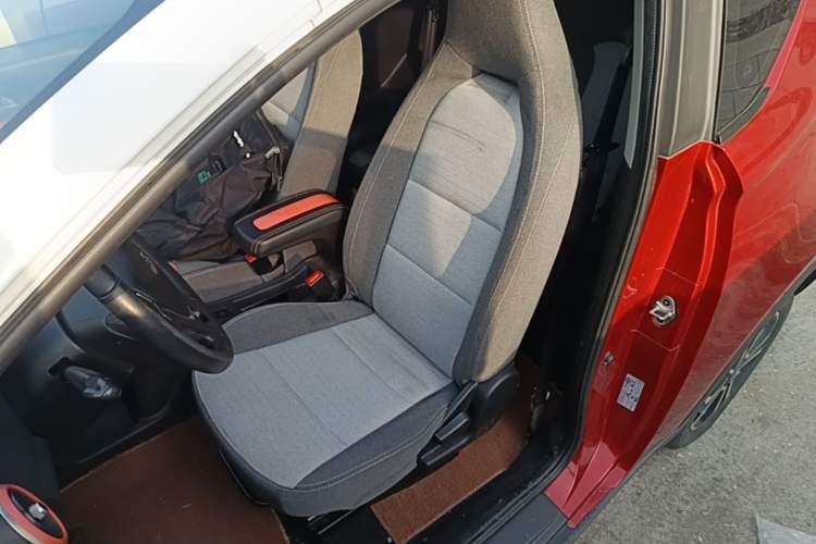 Used Chery QQ Little Ant 2021 150 000 Yuan Ant Fan Edition Ant Stylish Version Lithium-Ion Battery Left Front Seat