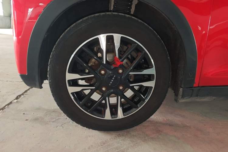 Used Chery QQ Little Ant 2021 200 000-Yuan Ant Fan Edition Talent Version NMC Battery 301 km Left Front Wheel Hub