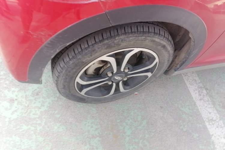 Used Chery QQ Little Ant 2021 200 000 Yuan "Ant Fan" Edition Energized Version NMC Lithium Battery 301 km Left Front Wheel Hub