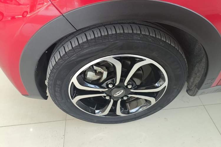 Used Chery QQ Little Ant 2021 200 000 Yuan "Ant Fan" Edition Energized Version NMC Lithium Battery 301 km Left Front Wheel Hub