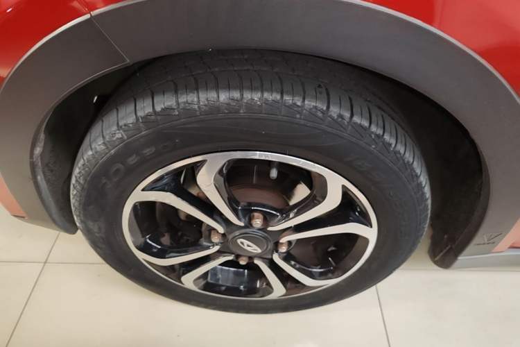 Used Chery QQ Little Ant 2021 150 000 Yuan Ant Fan Edition Ant Cool Version Lithium Iron Phosphate Left Front Wheel Hub