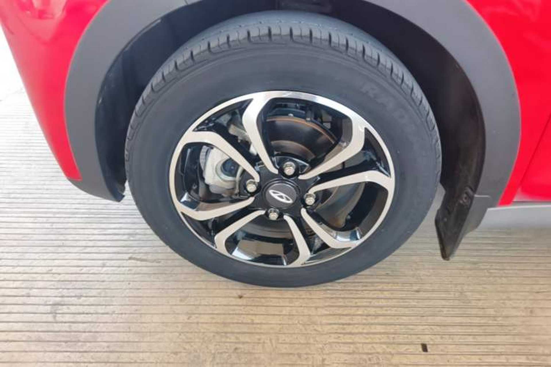 Used Chery QQ Little Ant 2021 150 000 Yuan Ant Fan Edition Queen Version Lithium Iron Phosphate Left Front Wheel Hub