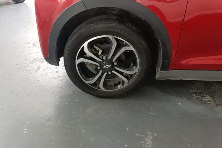 Used Chery QQ Little Ant 2021 200 000 Yuan "Ant Fan" Edition Energized Version NMC Lithium Battery 301 km Left Front Wheel Hub