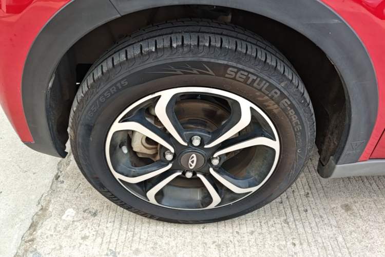 Used Chery QQ Little Ant 2021 200 000-Yuan Ant Fan Edition Energetic Version NMC Lithium Battery 301 km Left Front Wheel Hub