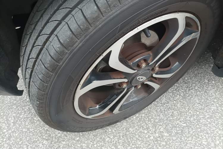 Used Chery QQ Little Ant 2021 150 000 Yuan Ant Fan Edition Queen Version Lithium Iron Phosphate Left Front Wheel Hub