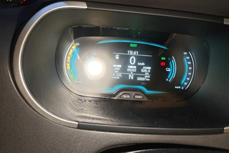 Used Chery QQ Little Ant 2021 150 000 Yuan Ant Fan Edition Ant Trend Version Lithium Iron Phosphate Odometer Close Up