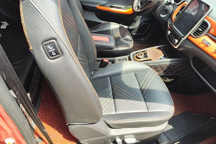Used Chery QQ Little Ant 2021 150 000 Yuan "Ant Fan" Edition New Ant Xuan Version Lithium-NMC Battery Right Front Seat