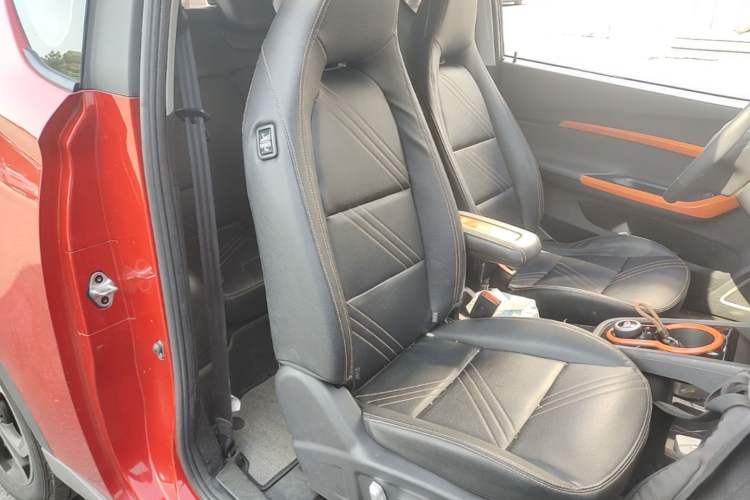 Used Chery QQ Little Ant 2021 200 000 Yuan "Ant Fan" Edition Energized Version NMC Lithium Battery 301 km Right Front Seat