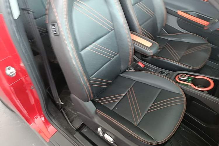 Used Chery QQ Little Ant 2021 200 000 Yuan "Ant Fan" Edition Energized Version NMC Lithium Battery 301 km Right Front Seat