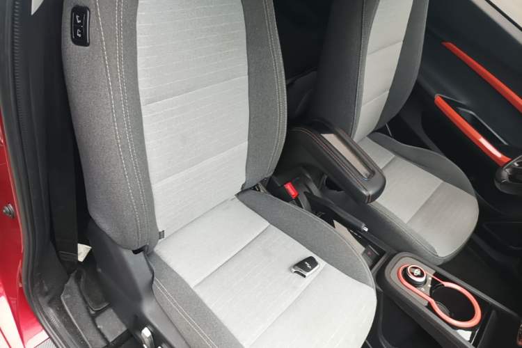 Used Chery QQ Little Ant 2021 150 000 Yuan Ant Fan Edition Queen Version Lithium Iron Phosphate Right Front Seat
