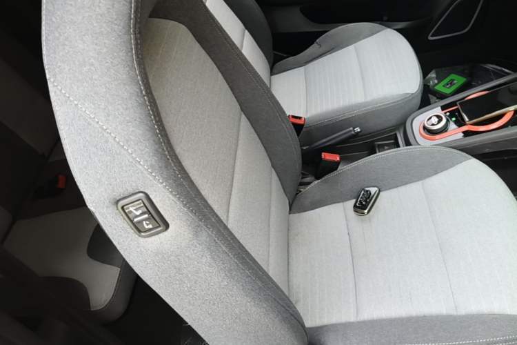 Used Chery QQ Little Ant 2021 150 000 Yuan "Ant Fan" Edition Ant Cool Version with Ternary Lithium Right Front Seat