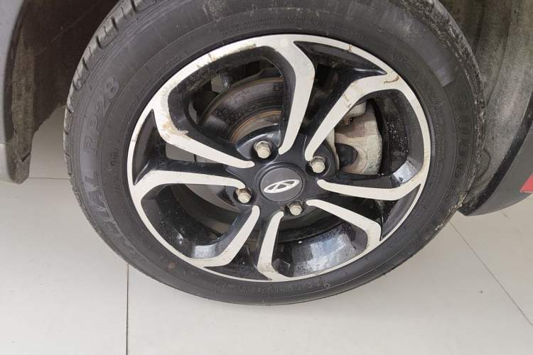 Used Chery QQ Little Ant 2021 150 000 Yuan "Ant Fan" Edition New Ant Cool Version Lithium-Ion Battery Right Front Wheel Hub
