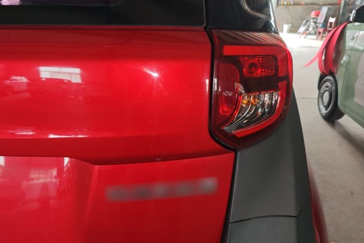 Used Chery QQ Little Ant 2021 200 000-Yuan Ant Fan Edition Talent Version NMC Battery 301 km Right Rear Taillight
