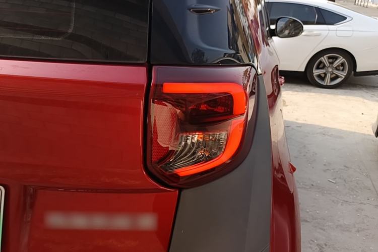 Used Chery QQ Little Ant 2021 150 000 Yuan Ant Fan Edition Ant Stylish Version Lithium-Ion Battery Right Rear Taillight