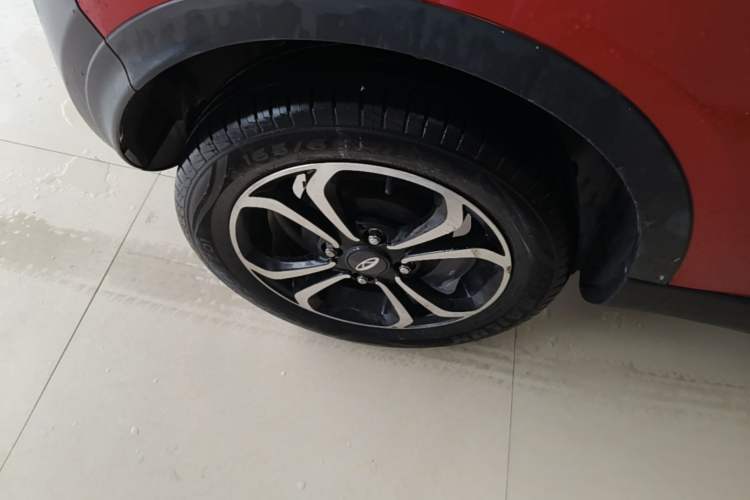Used Chery QQ Little Ant 2021 200 000 Yuan "Ant Fan" Edition Energized Version NMC Lithium Battery 301 km Right Rear Wheel Hub